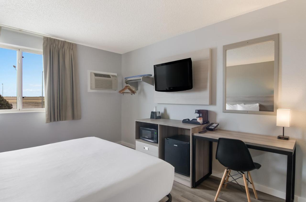 Econo Lodge Скотсблафф Экстерьер фото